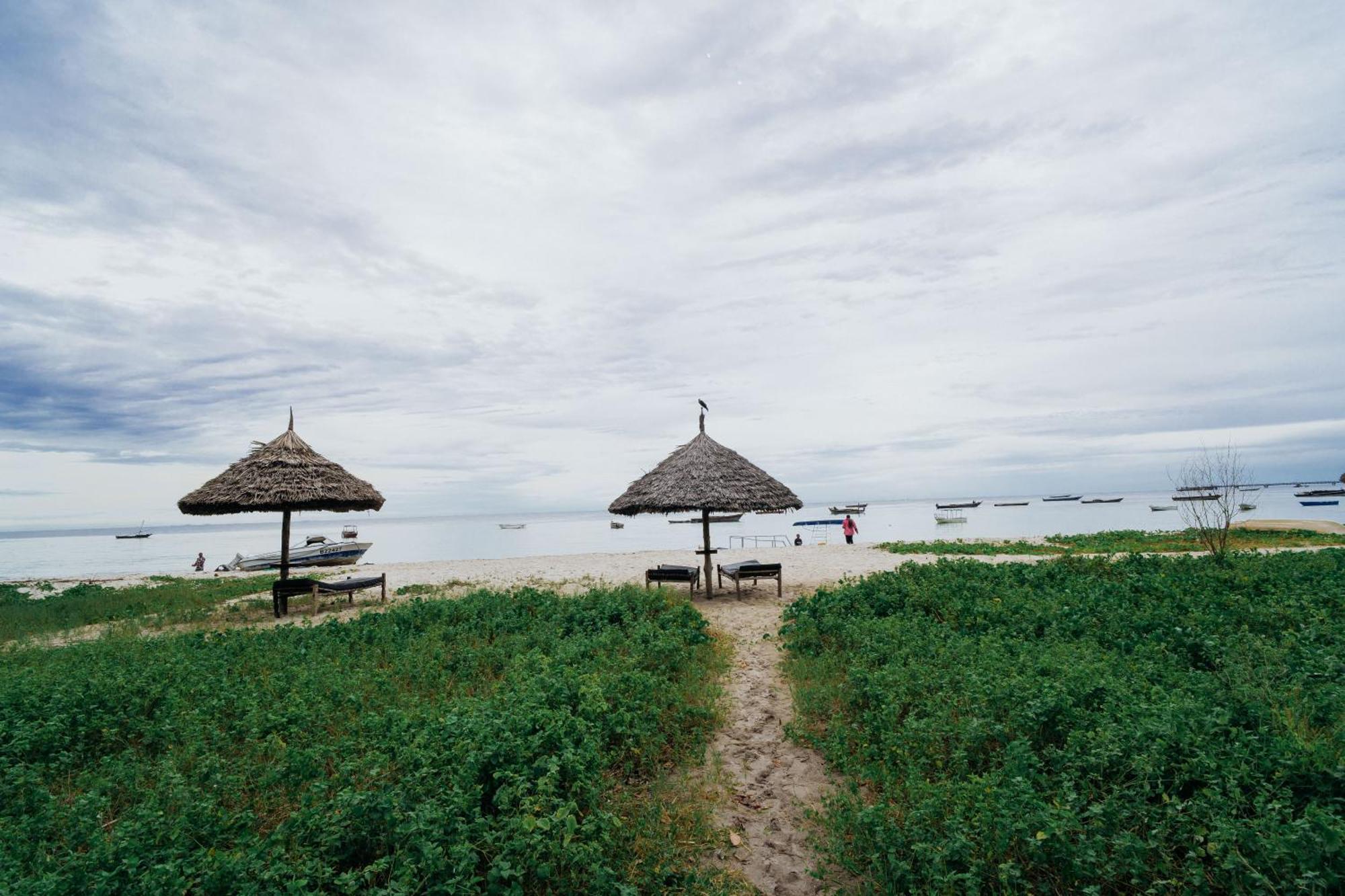 Maisara Mafia Beach Lodge Kilindoni Exteriör bild